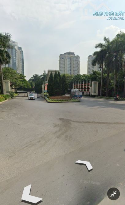 MẶT PHỐ NGUYỄN HOÀNG TÔN . 7 TẦNG THANG MÁY - HÀNG XÓM CIPUTRA - DÒNG TIỀN 800TR/NĂM