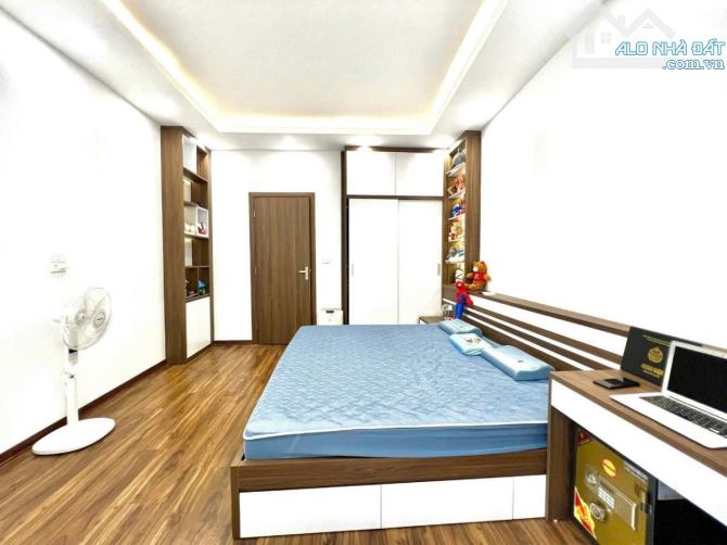 SIÊU HIẾM NHÀ PHỐ HỒNG MAI 34Mx4T-TRUNG TÂM-THOÁNG TRƯỚC SAU - VỊ TRÍ SIÊU ĐẸP-GIÁ 9.8 TỶ