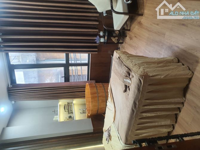 Bán nhà mặt phố Minh Khai, 55m2, 6 tầng, thang máy, vỉa hè, cho thuê gần 100 triệu/1 tháng