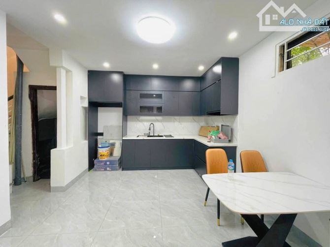 Bán nhà phố Yên Hòa, Cầu Giấy, 30m2, 5 tầng, 3 PN, nhà siêu đẹp, giá 7,5 tỷ có TL.