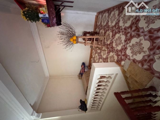 BÁN NHÀ YÊN LÃNG DT 50 M 3 THOÁNG DÂN XÂY Ô CHỜ THANG MÁY GẦN PHỐ NGÕ THÔNG FUL TIỆN ICH