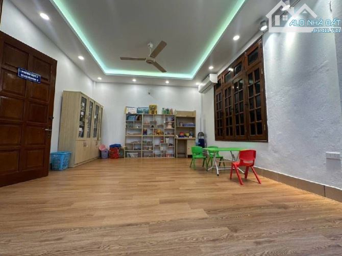 BÁN NHÀ - PHÂN LÔ - VÕNG THỊ - TÂY HỒ - 60.1/74 M - 5 TẦNG - MẶT TIỀN 6.2 M - 28.9 TỶ -