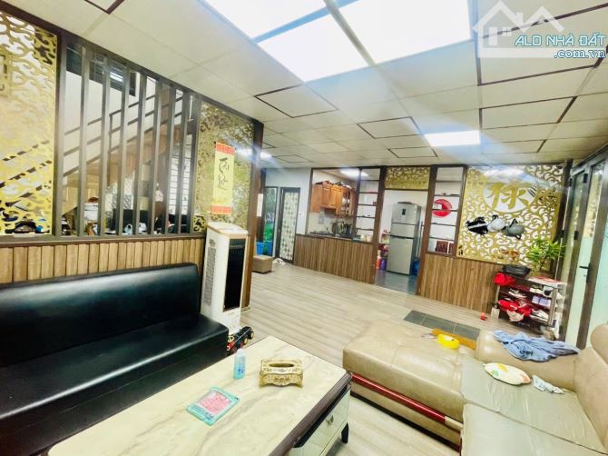 Bán Nhà Vũ Hữu Thanh Xuân, 56m, 2 tầng, lô góc, 3.3 tỷ