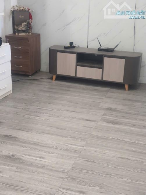 Bán nhà ngõ 71 Tân Ấp, 50m2, 2 phòng ngủ, giá 1,28 tỷ