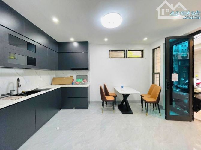 Bán nhà phố Yên Hòa, Cầu Giấy, 30m2, 5 tầng, 3 PN, nhà siêu đẹp, giá 7,5 tỷ có TL.