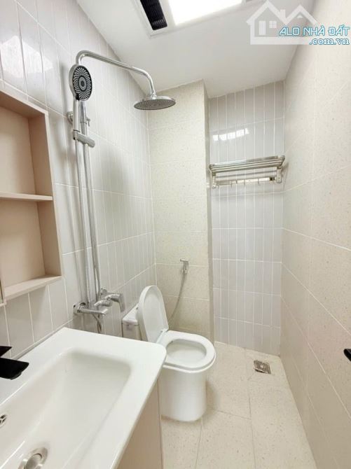 BÁN TOÀ NHÀ CCMN HOÀNG HOA THÁM BA ĐÌNH 80 M 7 TẦNG 17 PHÒNG KHÉP KÍN FULL NỘI THẤT