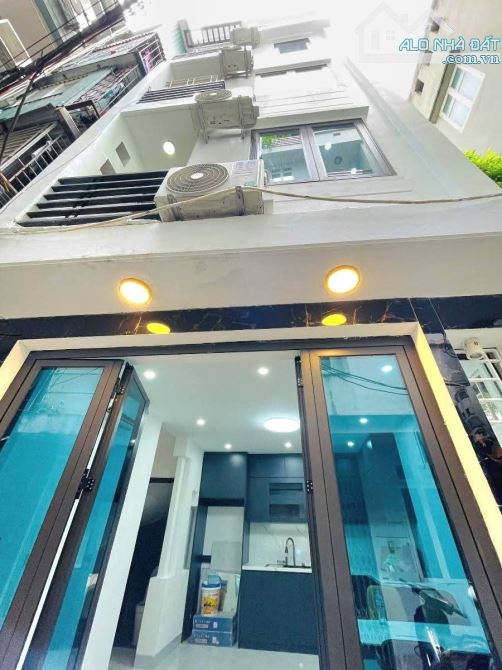 Bán nhà phố Yên Hòa, Cầu Giấy, 30m2, 5 tầng, 3 PN, nhà siêu đẹp, giá 7,5 tỷ có TL.