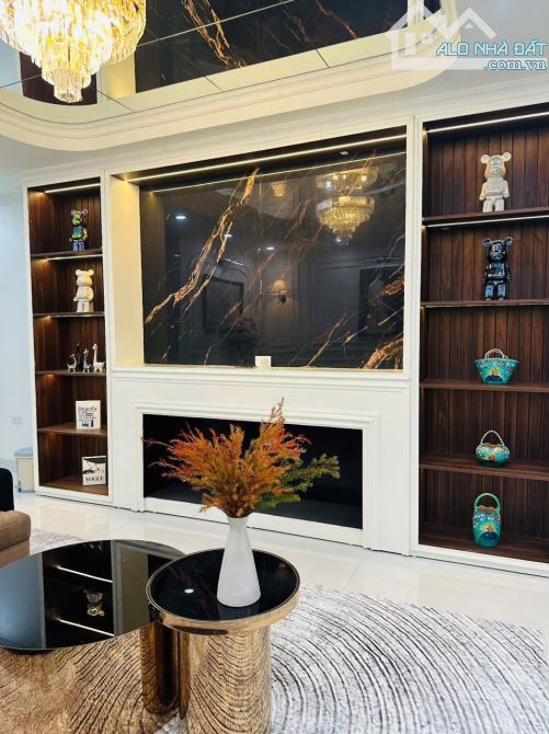 Giảm chào 500tr! Bán nhà Đường Thành, 40m2, 4 tầng, mặt tiền 3.2m, 19.5 tỷ, thu 40tr/th