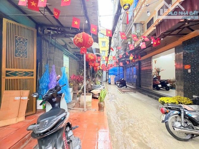 Bán Nhà Phố Hàng Bông, oto đỗ cửa, kinh doanh, 36m2 x 5 tầng 1 tum, Sổ riêng - mặt tiền 5m