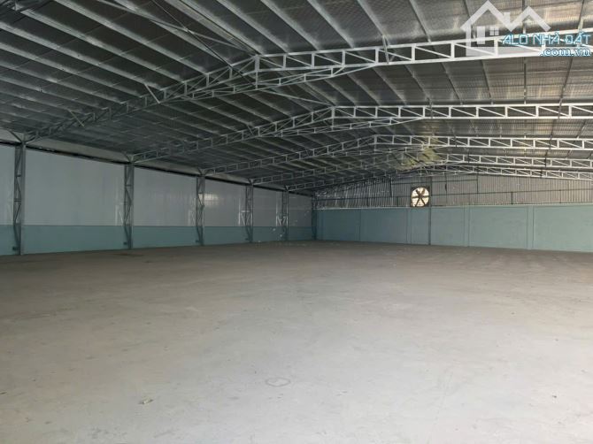 cho thuê kho mới xây 650m2 hẻm xe tải đường Phạm Hữu Lầu gá 55 tr