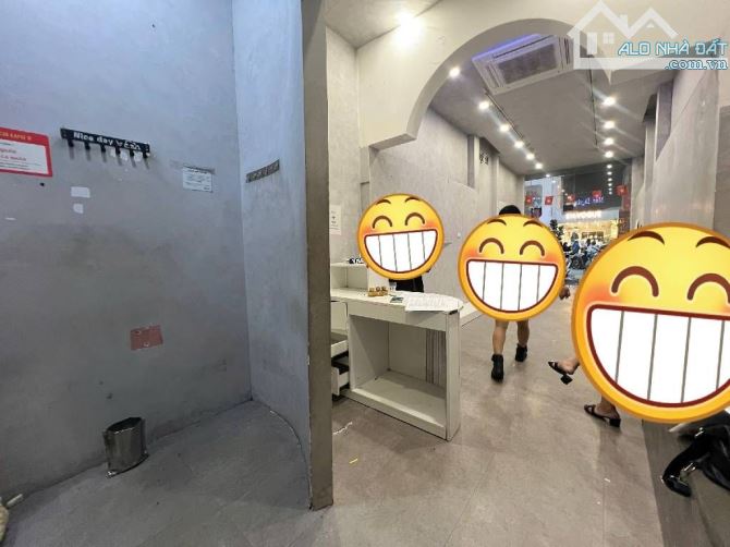 BÁN NHÀ MẶT PHỐ TT ĐÔNG ĐA DT 45 M NHỈNH 20TỶ KINH DOANH SÂM UẤT VỊ TRÍ ĐẸP NHẤT QUẬN