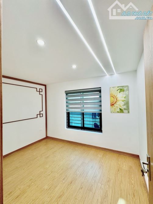 chính chủ bán nhà mới siêu đẹp , phố hoàng văn thái , thanh xuân, 42m, 5 tầng