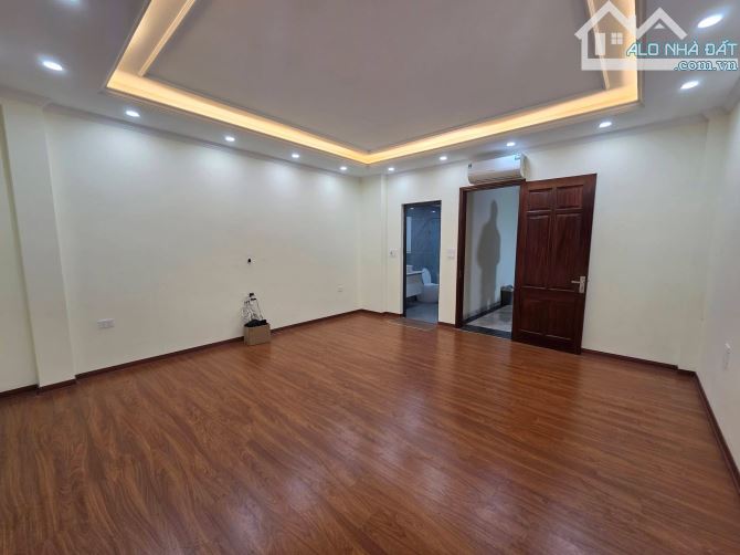 Nhà đẹp phố Mai Dịch , Trung tâm cầu giấy . Vị trí đẹp . Giá 18 tỷ . DT 46M