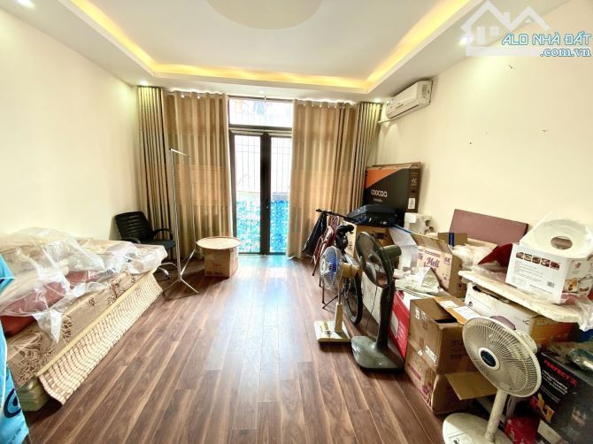 NHÀ ĐẸP GỐC ĐỀ MINH KHAI Ở LUÔN, KCBT Ô tô tránh 50m bạt ngàn tiện ích hơn 7ty.