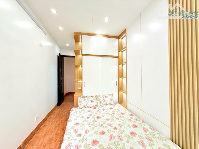 GIẢM KỊCH SÀN - NHÀ MINH KHAI - Ô TÔ ĐỖ CỔNG - 16M2*4T GIÁ 3,15TỶ, SỔ RIÊNG