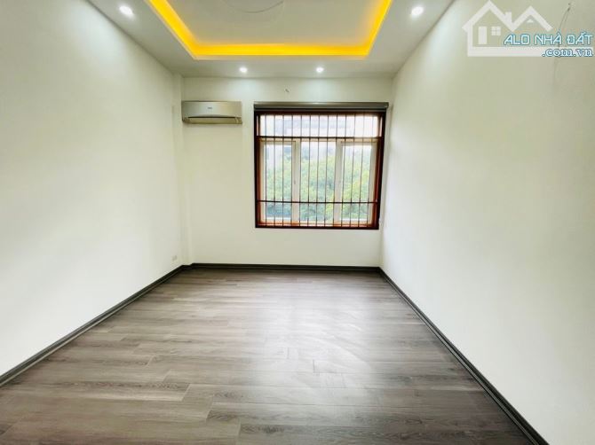 Bán nhà 40m2 mặt ngõ thông ô tô,kinh doanh cạnh khu đô thị Tây Nam Linh Đàm