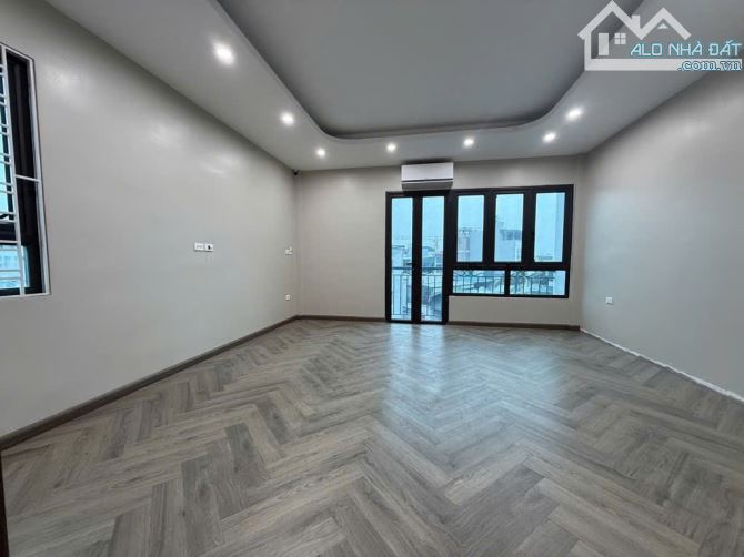NHÀ ĐẸP - ĐỐNG ĐA - 7 TẦNG - THANG MÁY - GARA ÔTÔ - 50M² - MT 5M² - 25 TỶ