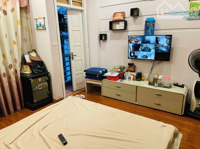 Đống Đa giáp Thanh Xuân 55m2 giá chỉ nhỉnh 13 tỷ cách phố 20m đúng 1 ngoặt vào nhà