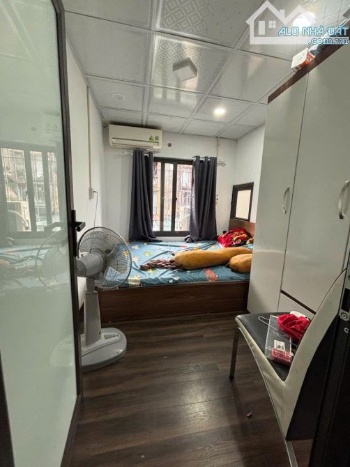 Chỉ 4,89 tỷ tập thể Nghĩa Tân , Cầu Giấy, lô góc, ô tô đỗ, sổ to 90m2 3pn ở ngay