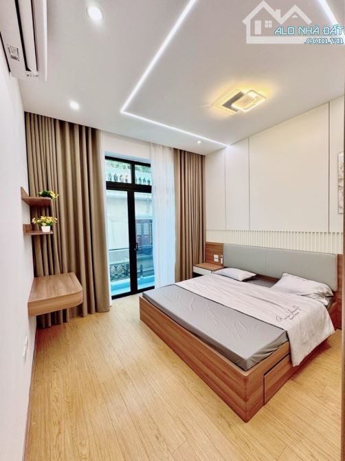 chính chủ bán nhà mới siêu đẹp , phố hoàng văn thái , thanh xuân, 42m, 5 tầng