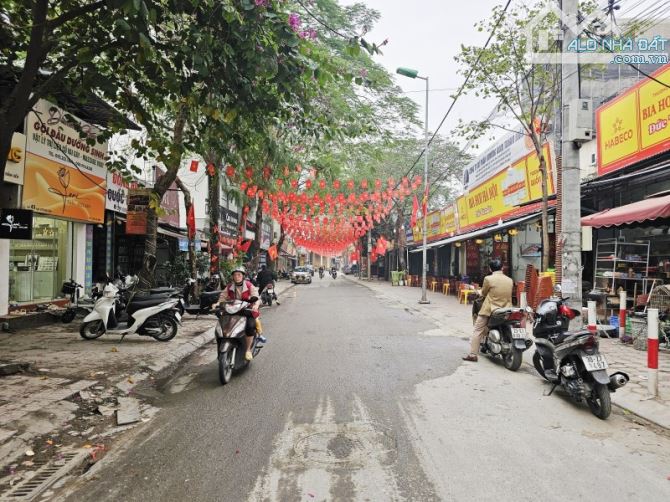 Đội Cấn – Ba Đình - Ô TÔ Tránh – 41 M2 – C4 – Mặ tiền 3.4 M – Giá 13.6 Tỷ.