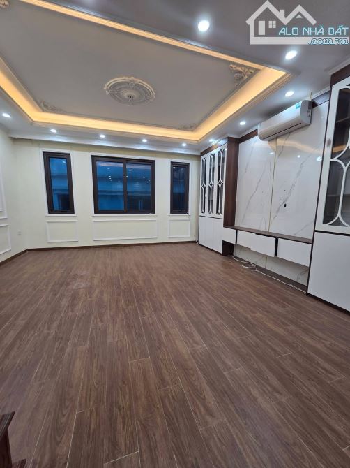 Nhà đẹp phố Mai Dịch , Trung tâm cầu giấy . Vị trí đẹp . Giá 18 tỷ . DT 46M