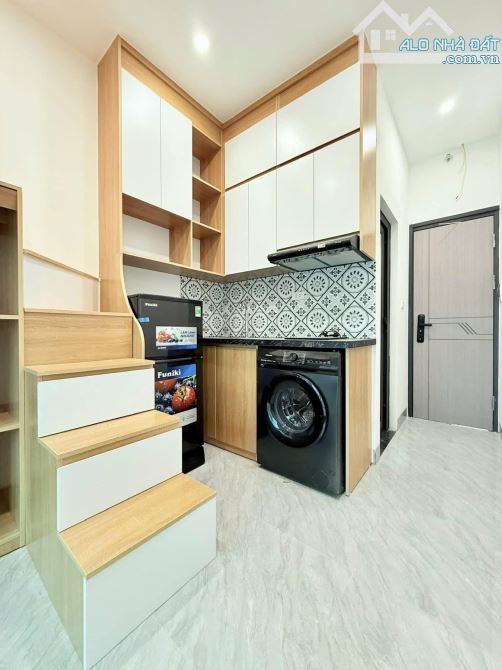 BÁN TOÀ CHDV ĐỘI CẤN 100M2- DOANH THU ~1.5 TỶ/ NĂM