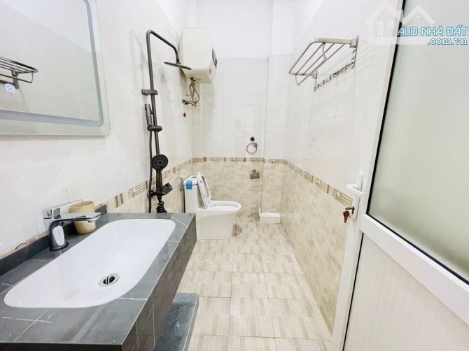 Bán nhà 40m2 mặt ngõ thông ô tô,kinh doanh cạnh khu đô thị Tây Nam Linh Đàm