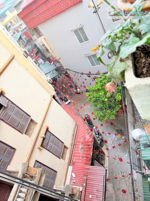 Bán Nhà Phố Hàng Bông, oto đỗ cửa, kinh doanh, 36m2 x 5 tầng 1 tum, Sổ riêng - mặt tiền 5m - 4