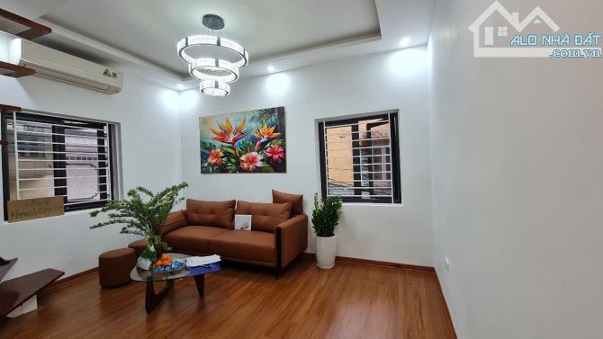 BÁN GẤP CĂN GÓC TẬP THỂ THỦ LỆ 2 – NGÕ 65 ĐÀO TẤN, BA ĐÌNH. 95M² – 3PN. 4,85 TỶ