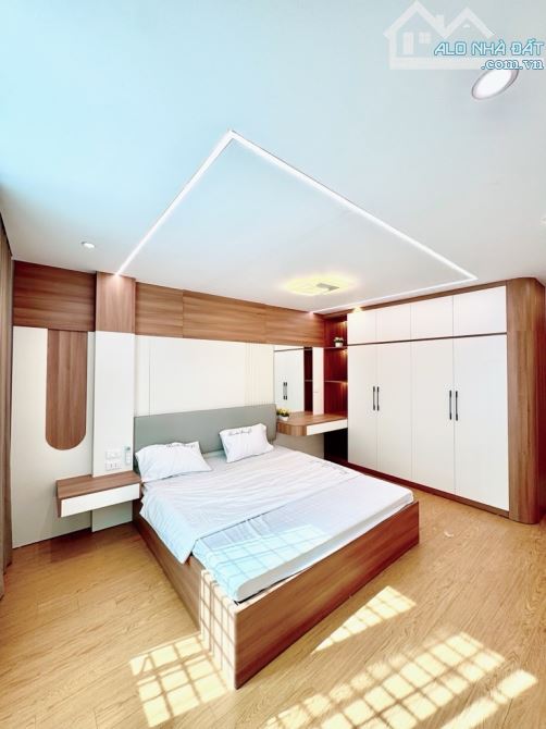 chính chủ bán nhà mới siêu đẹp , phố hoàng văn thái , thanh xuân, 42m, 5 tầng