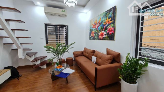 BÁN GẤP CĂN GÓC TẬP THỂ THỦ LỆ 2 – NGÕ 65 ĐÀO TẤN, BA ĐÌNH. 95M² – 3PN. 4,85 TỶ