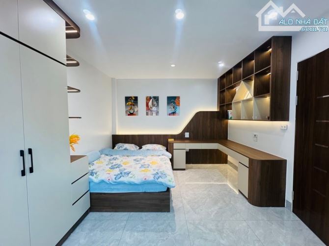 Lĩnh Nam 30M -5 Tầng full NT - KD rất tốt, Ô Tô đỗ cửa, 10M Ô tô tránh chỉ 8.38 tỷ(TL)