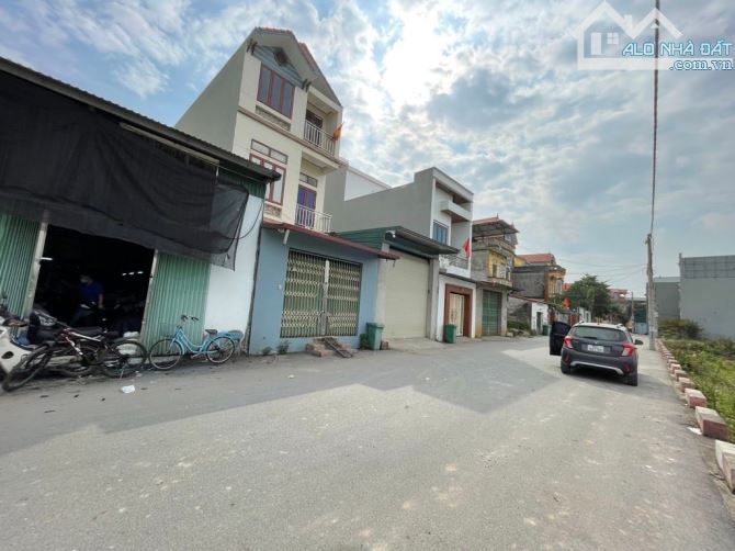 Ô Tô Tránh-Kinh Doanh-Gần QL17.Bán Nhà phường Song Liễu,Bắc Ninh.Dt 104m,Giá 6.6 Tỷ.