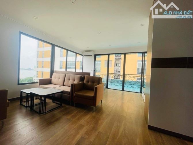 LẠC LONG QUÂN SÁT HỒ TÂY, 8 TẦNG THANG MÁY - DOANH THU 2 TỶ/NĂM - Ô TÔ DỪNG ĐỖ, SẢN PHẨM