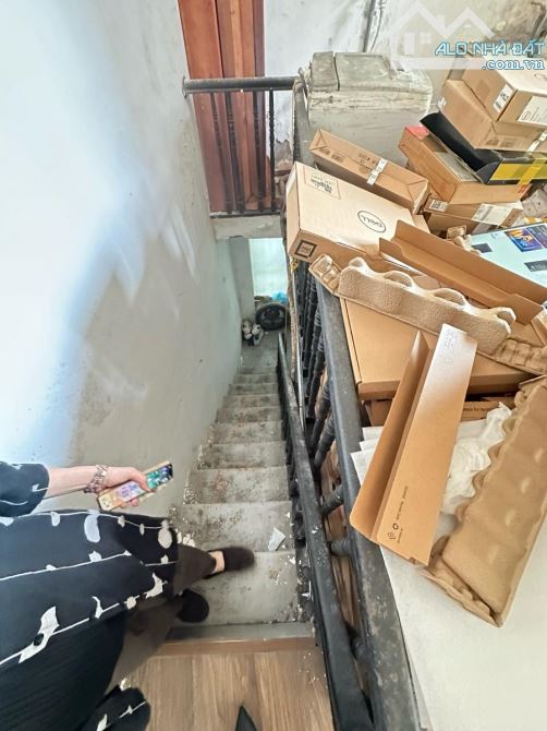 Mặt Phố Thái Hà, 36m2, 3 tầng, mt 4,8m, phân lô,ô tô tránh, vỉa hè. kinh doanh đỉnh, siê