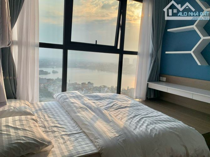 Chủ nhà cần bán gấp căn góc hoa hậu D'eldorado 70m2 tầng cao view trực diện hồ Tây, sẵn sổ