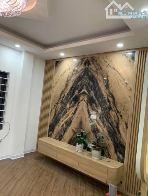 Chính chủ bán nhà Đống Đa 15m2/20m x 4 tầng, tặng nội thất cao cấp 4 tỷ 6