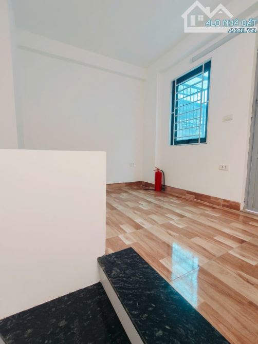 Xây mới Tôn Đức Thắng, hưởng sân để chục xe máy, lõi gần Phố, 32m2 sổ. Giá 8.98 tỷ