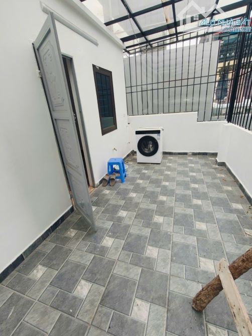 Xây mới Tôn Đức Thắng, hưởng sân để chục xe máy, lõi gần Phố, 32m2 sổ. Giá 8.98 tỷ