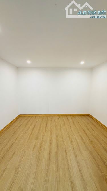 Bán tập thể Văn Chương - Đống Đa 27m x 4 tầng 3 ngủ 4.1 tỷ