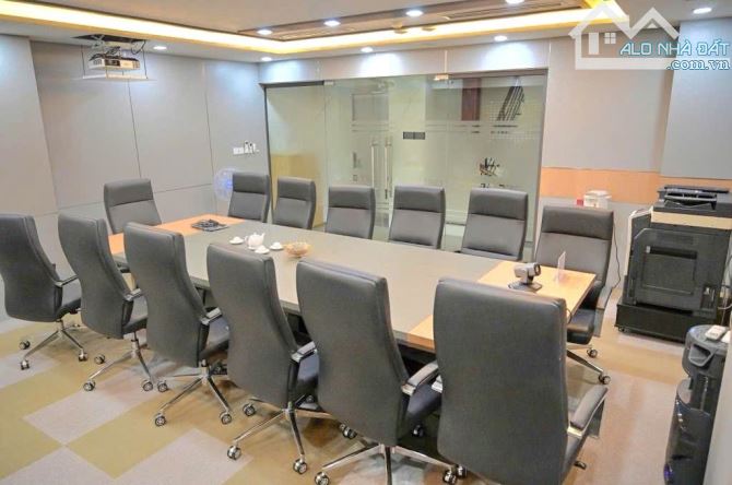 NHÀ MẶT PHỐ GIẢI PHÓNG – LÔ GÓC – 2 MẶT THOÁNG – DÒNG TIỀN GẦN 2 TỶ/NĂM p