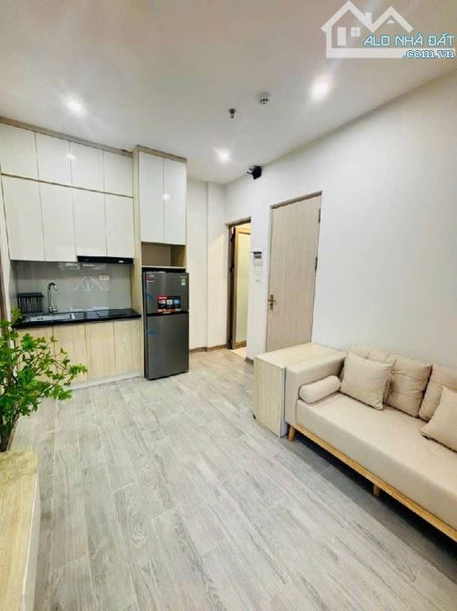 NGUYỄN KHANG CĂN HỘ DỊCH VỤ . OTO ĐỖ CỬA . 8 TẦNG THANG MÁY .DÒNG TIỀN ỔN ĐỊNH 200 TRIỆU /