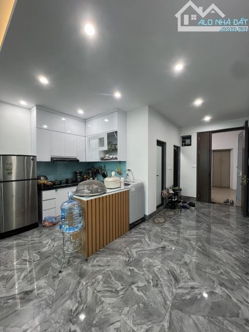 Bán nhà Chung Cư Tân Mai Đền Lừ, 75m2 gồm 3 ngủ, 2 vs,1 phòng khách bếp, Giá chỉ 5,x tỷ