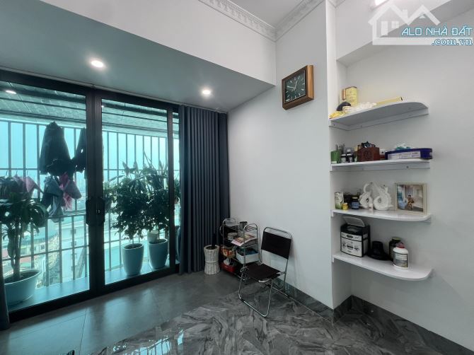 Bán nhà Chung Cư Tân Mai Đền Lừ, 75m2 gồm 3 ngủ, 2 vs,1 phòng khách bếp, Giá chỉ 5,x tỷ