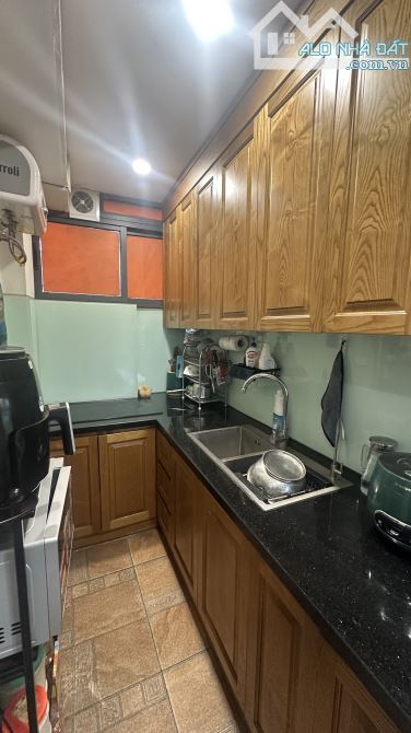 PHỐ LÊ THANH NGHỊ, PHÂN LÔ BÁCH KHOA 30m2 x 5 Tầng 8 tỷ