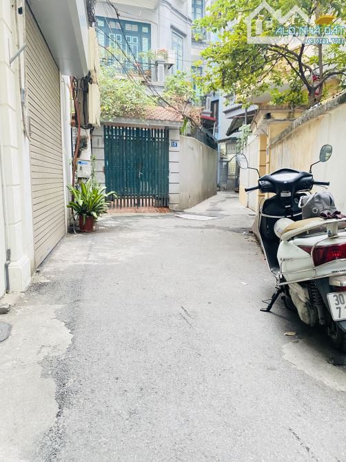 Nhà Xuân La - Tây Hồ - Ô Tô Vào Nhà - Quanh 11 Tỷ