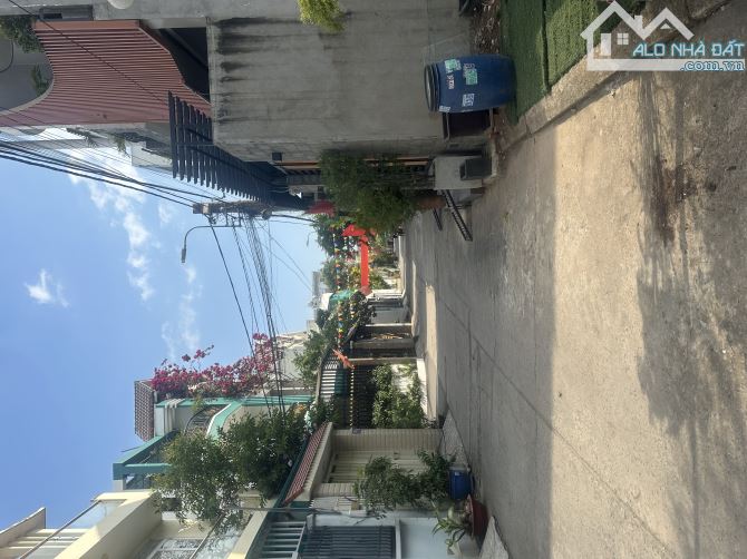 Bán đất Đình Phong Phú sát chợ, 83.5m2 vuông vức, ngang 5.35m, HXT đường 6m, giá 5.8 tỷ.