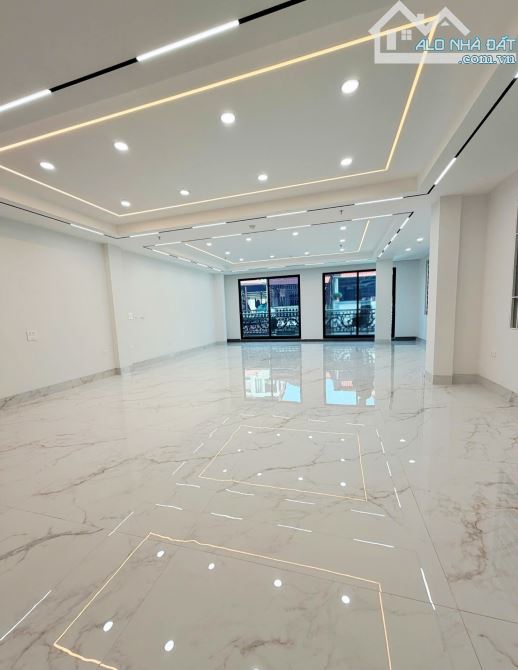 TÒA VĂN PHÒNG 84M2 THANG MÁY - GIÁP HBT THANH XUÂN - Ô TÔ TRÁNH - 30 TỶ