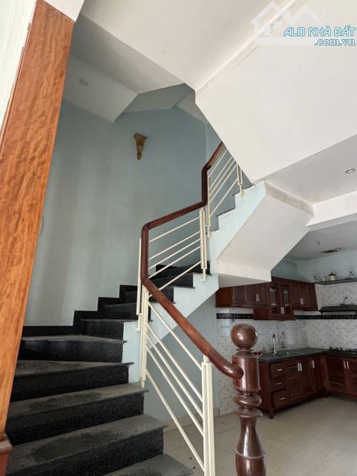 NHÀ 3 TẦNG MẶT TIỀN KINH DOANH PHẠM VĂN ĐỒNG - NHÀ KIÊN CỐ - KHÔNG NỘI THẤT - TP HUẾ - 1